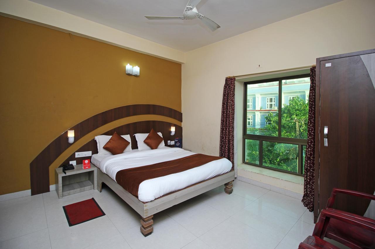 Oyo 7680 Park Lagoon Hotel Puri Exterior foto