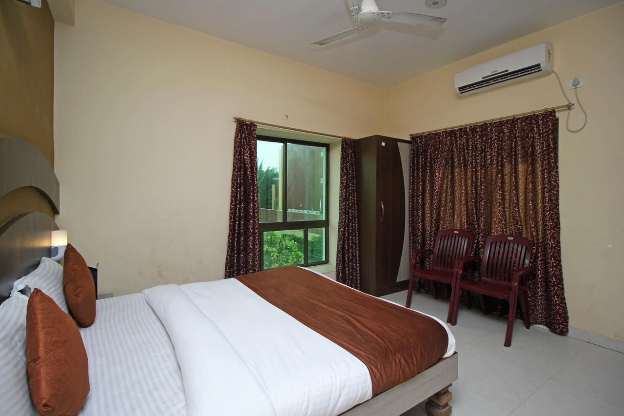 Oyo 7680 Park Lagoon Hotel Puri Exterior foto